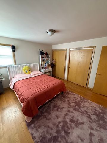 5007 W Diversey Avenue, Chicago, IL 60639