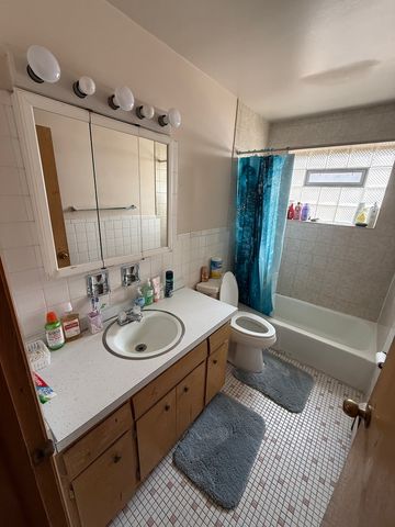 5007 W Diversey Avenue, Chicago, IL 60639