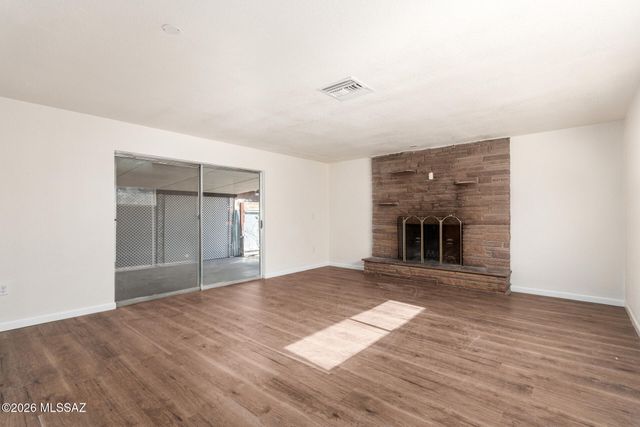 1304 N Catalina Avenue, Tucson, AZ 85712