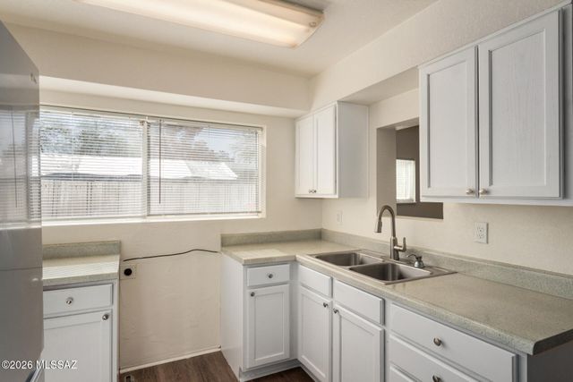 1304 N Catalina Avenue, Tucson, AZ 85712