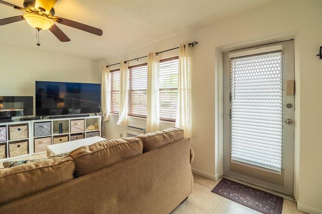 120 Northampton F, West Palm Beach, FL 33417