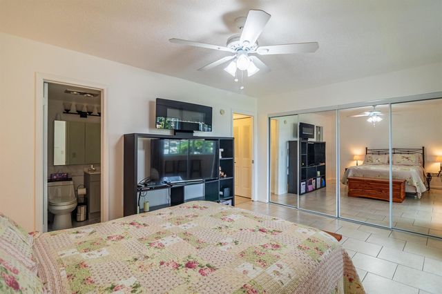 120 Northampton F, West Palm Beach, FL 33417