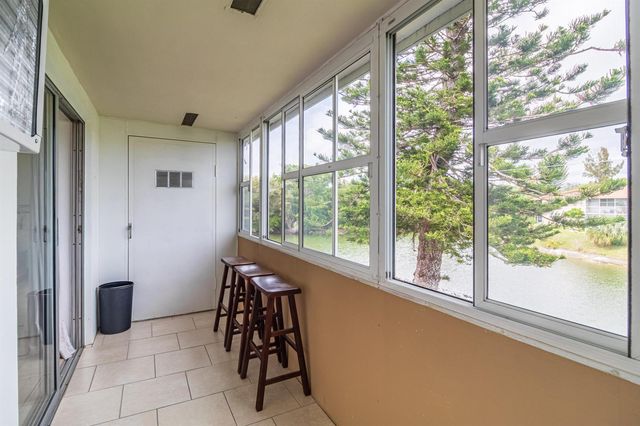 120 Northampton F, West Palm Beach, FL 33417