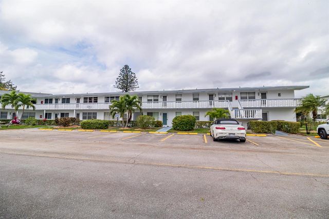 120 Northampton F, West Palm Beach, FL 33417