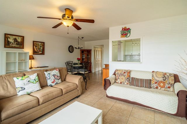 120 Northampton F, West Palm Beach, FL 33417
