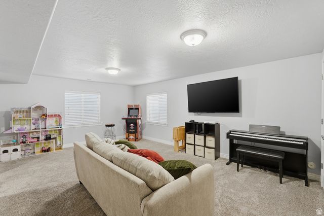 2287 S 2060 W, Woods Cross, UT 84087