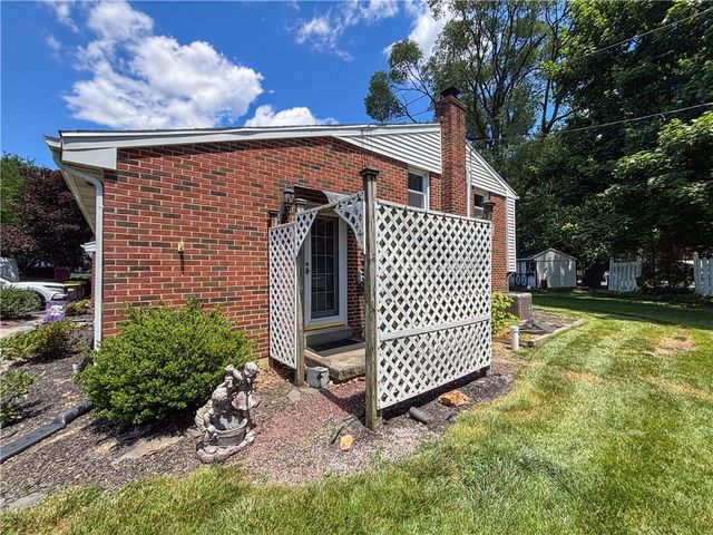 8602 Penny Drive, Bath Boro, PA 18014