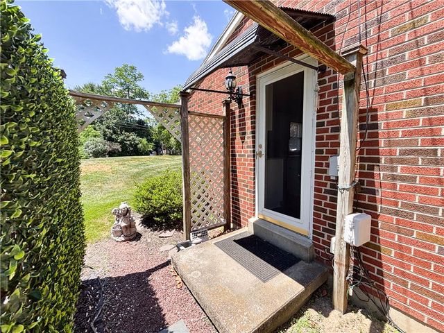 8602 Penny Drive, Bath Boro, PA 18014