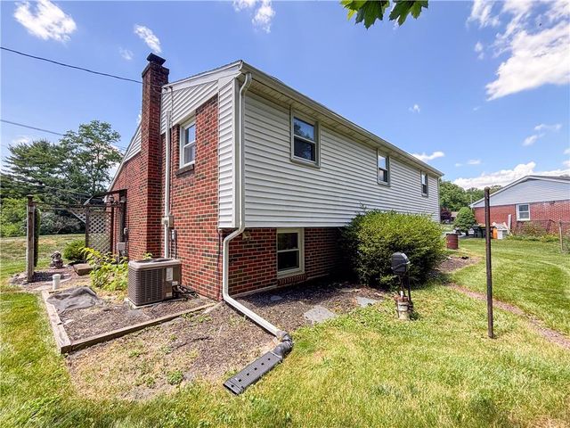 8602 Penny Drive, Bath Boro, PA 18014