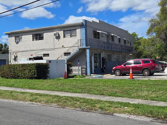 602 NW 1st Street, Dania Beach, FL 33004