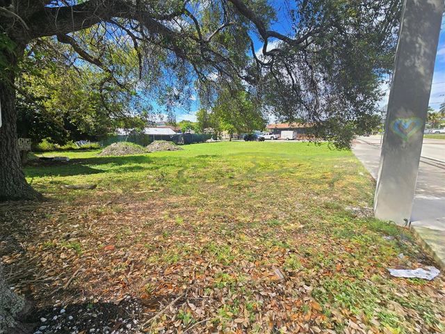 602 NW 1st Street, Dania Beach, FL 33004