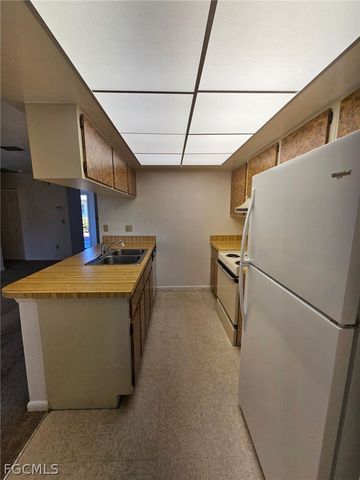 120 SW Trafalgar PKWY 3, Cape Coral, FL 33991