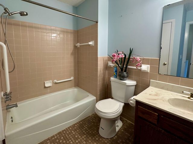 2934 68th Lane N, Brooklyn Center, MN 55430