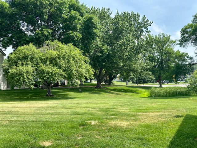 2934 68th Lane N, Brooklyn Center, MN 55430