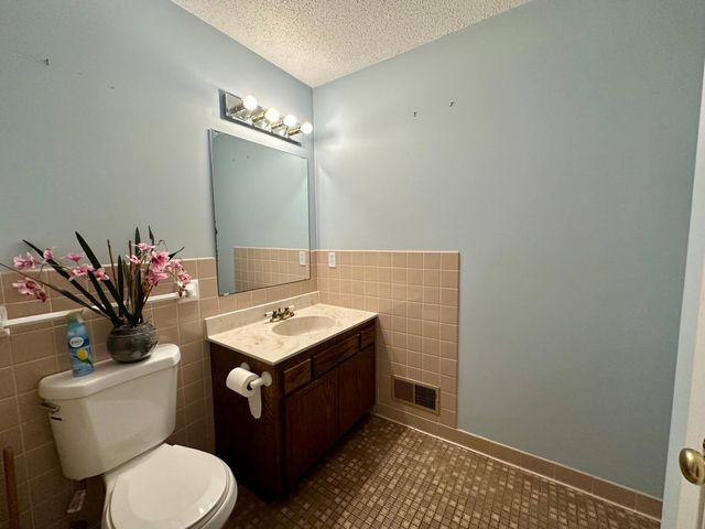 2934 68th Lane N, Brooklyn Center, MN 55430