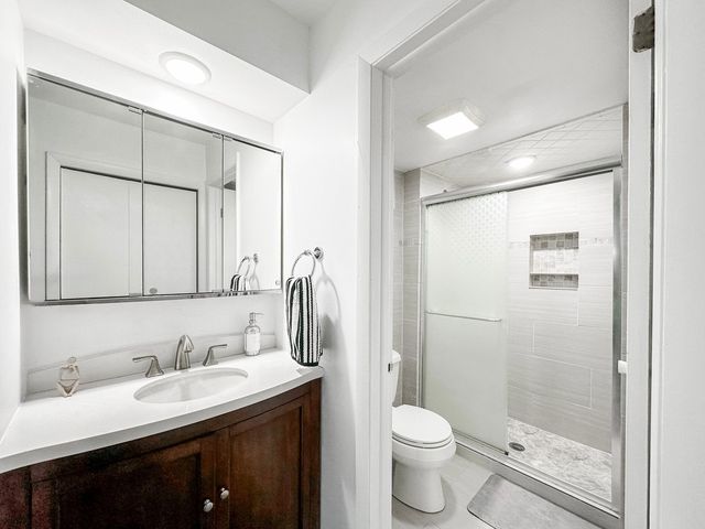 2001 Sherman Avenue 506, Evanston, IL 60201