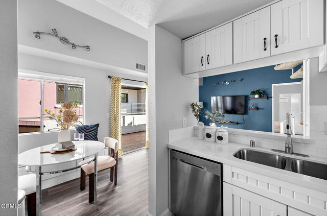 156 S Oak Knoll Avenue 305, Pasadena, CA 91101