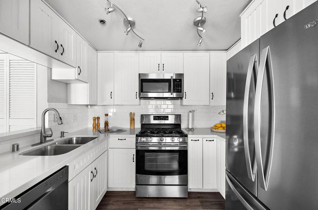 156 S Oak Knoll Avenue 305, Pasadena, CA 91101