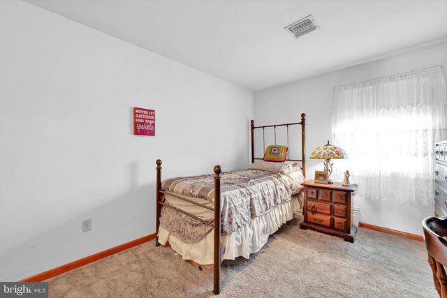 4872 MAIN ST, Whitehall, PA 18052