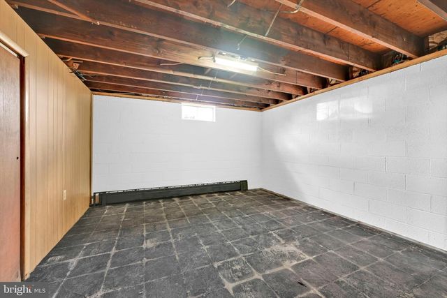 4872 MAIN ST, Whitehall, PA 18052