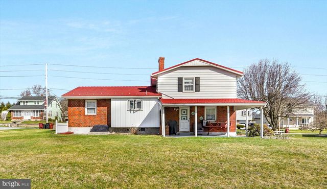 4872 MAIN ST, Whitehall, PA 18052
