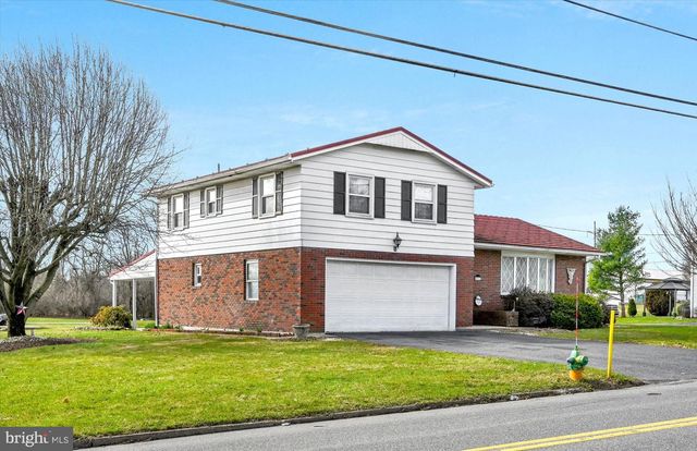 4872 MAIN ST, Whitehall, PA 18052