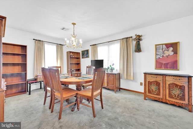 4872 MAIN ST, Whitehall, PA 18052