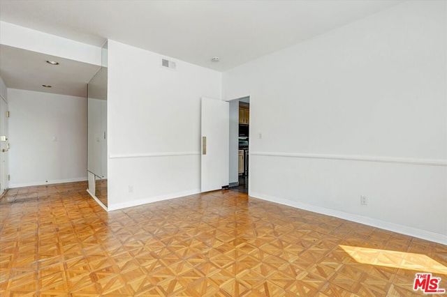 1140 Alta Loma Road 303, West Hollywood, CA 90069