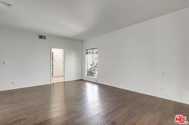 1140 Alta Loma Road 303, West Hollywood, CA 90069