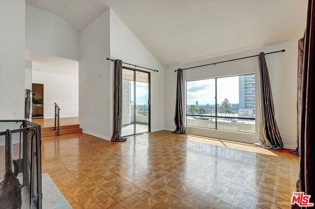 1140 Alta Loma Road 303, West Hollywood, CA 90069