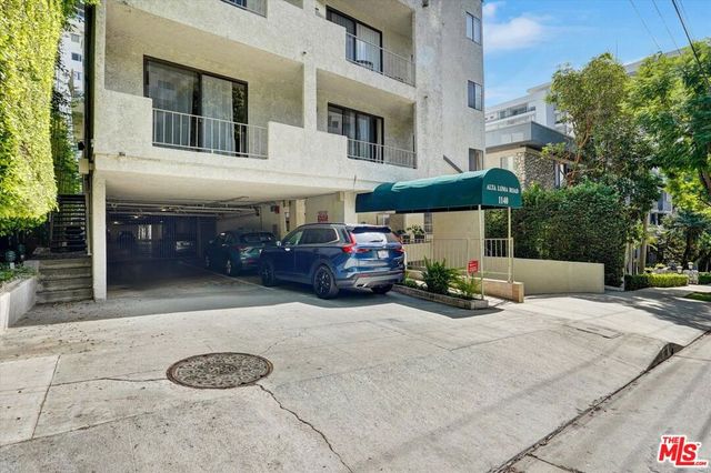 1140 Alta Loma Road 303, West Hollywood, CA 90069