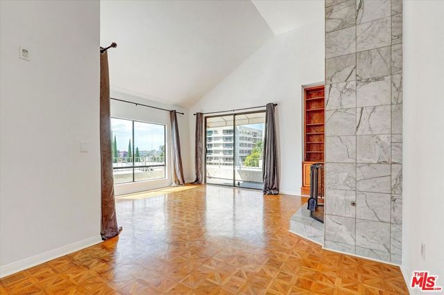 1140 Alta Loma Road 303, West Hollywood, CA 90069
