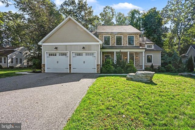 115 STONEHEDGE DR, Carlisle, PA 17015