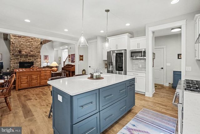 115 STONEHEDGE DR, Carlisle, PA 17015