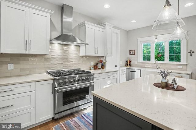 115 STONEHEDGE DR, Carlisle, PA 17015