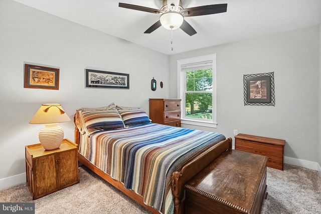 115 STONEHEDGE DR, Carlisle, PA 17015