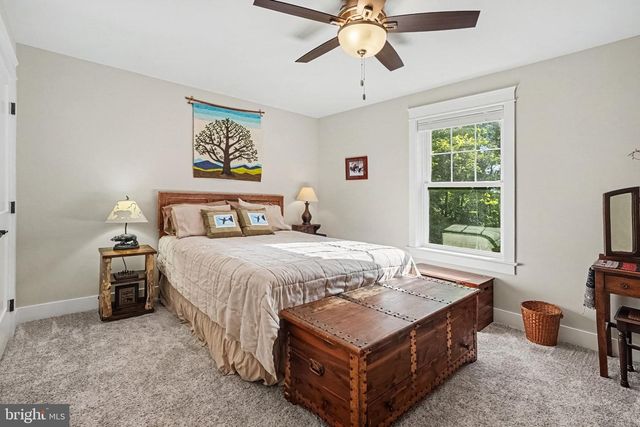 115 STONEHEDGE DR, Carlisle, PA 17015