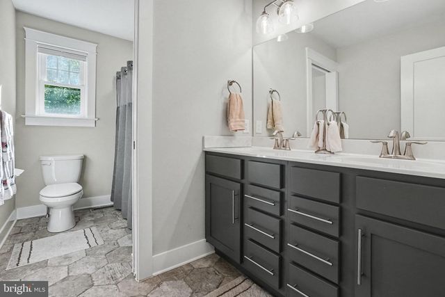 115 STONEHEDGE DR, Carlisle, PA 17015