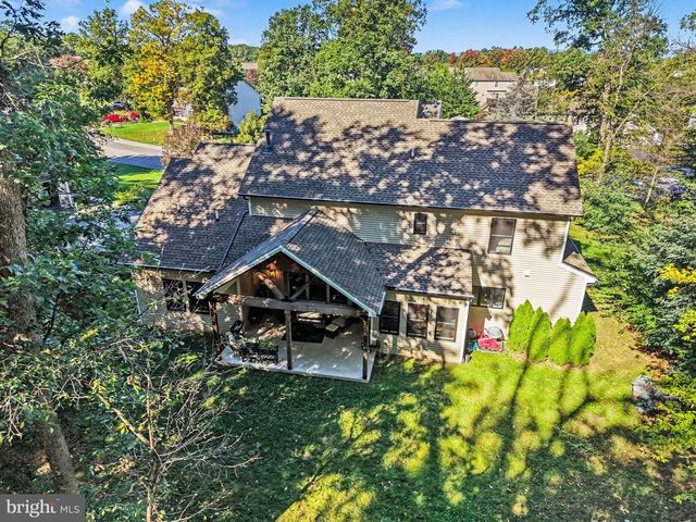 115 STONEHEDGE DR, Carlisle, PA 17015