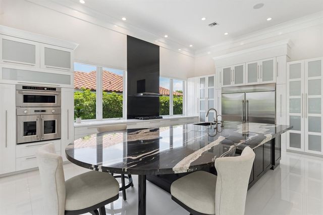 11938 N Lake Drive, Boynton Beach, FL 33436