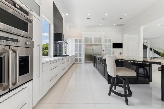 11938 N Lake Drive, Boynton Beach, FL 33436