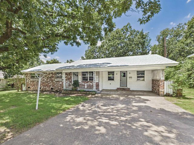 5 Cliffwood Circle, North Little Rock, AR 72118