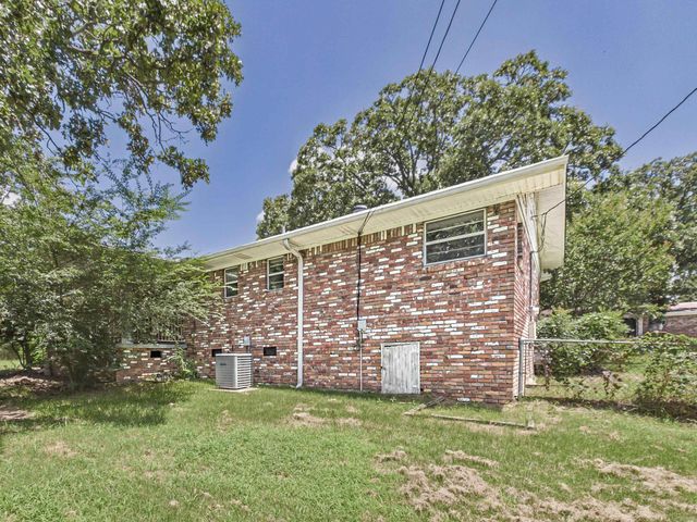 5 Cliffwood Circle, North Little Rock, AR 72118