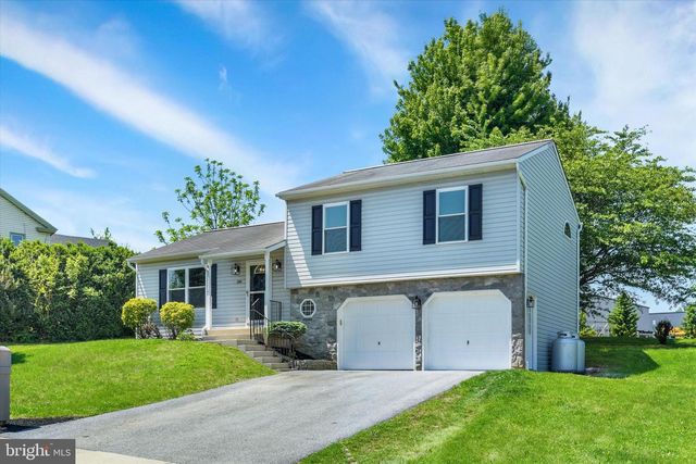 210 RIDERS WAY, Lebanon, PA 17042