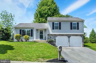 210 RIDERS WAY, Lebanon, PA 17042