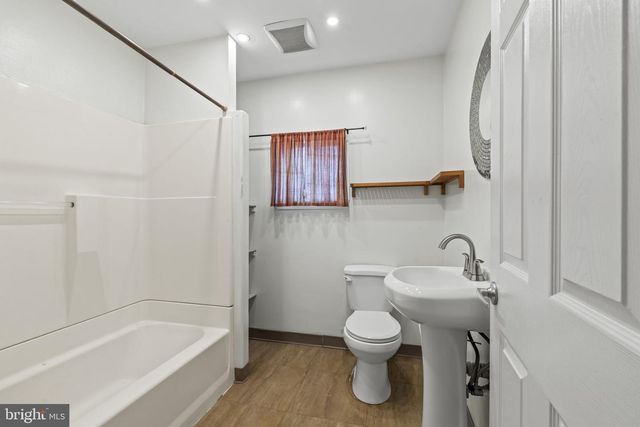 1306 NEW CHESTNUT ST, Bristol, PA 19007