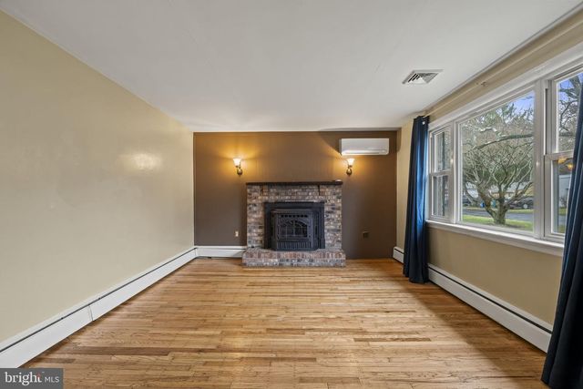 1306 NEW CHESTNUT ST, Bristol, PA 19007