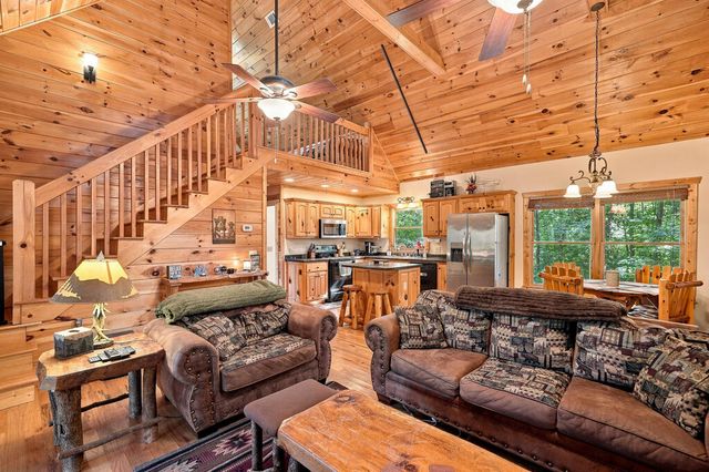 529 Newel Drive, Ellijay, GA 30541