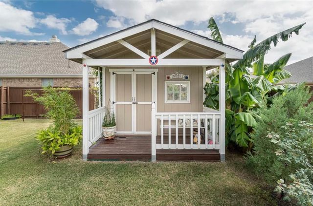 908 Lake Grove Drive, Little Elm, TX 75068