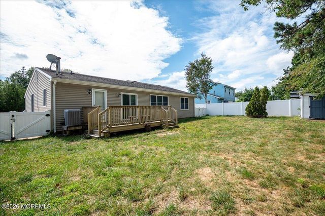 614 Pine Street, Lanoka Harbor, NJ 08734